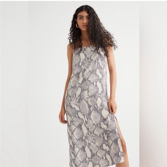 H&M Flowy Snakeskin Print Boxy MIDI Dress Spaghetti Straps Gray Beige White Med - Picture 1 of 10